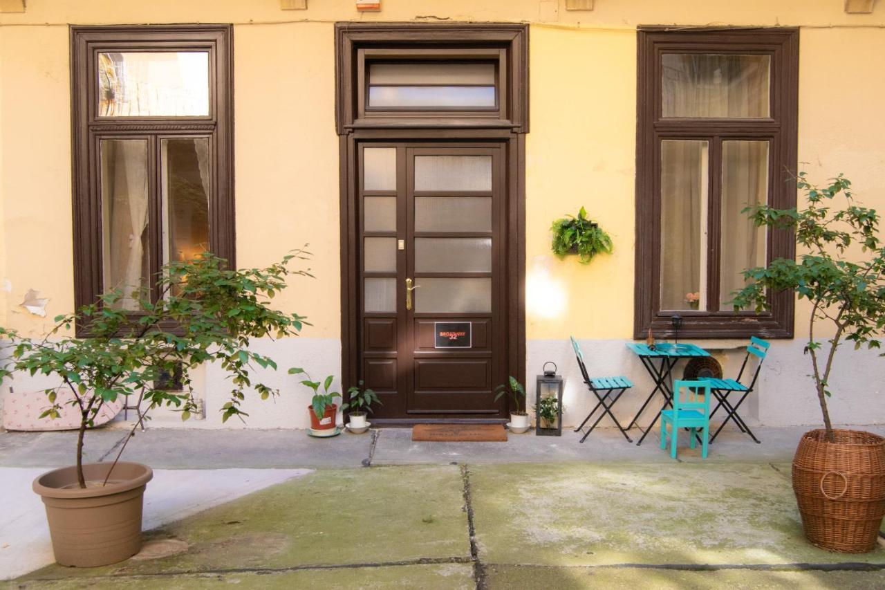 Broadway City Center, Fully Equipped, 4 Person Budapeste Exterior foto