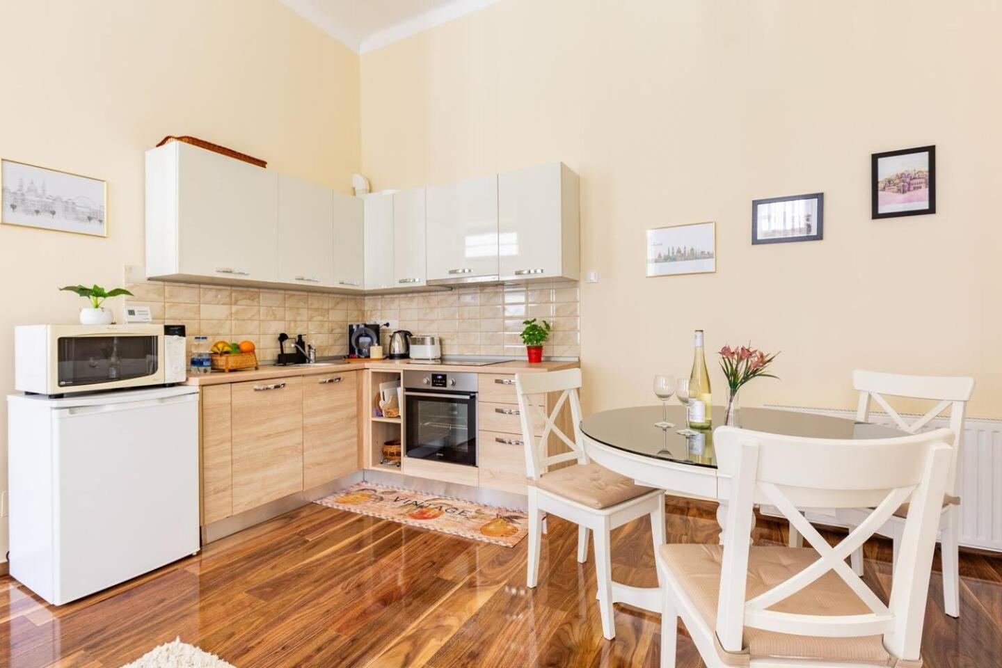 Broadway City Center, Fully Equipped, 4 Person Budapeste Exterior foto